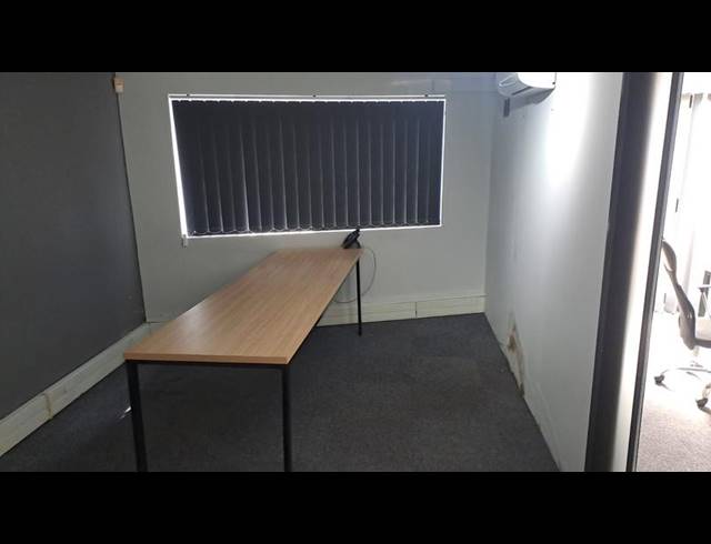 BUSINESS PROPERTY TO RENT IN NEWTON PARK